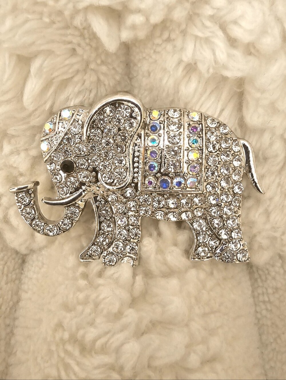NWT Silver Tone Iridescent Rhinestone Elephant Brooch Pin Crystal Jewelry Dainty
